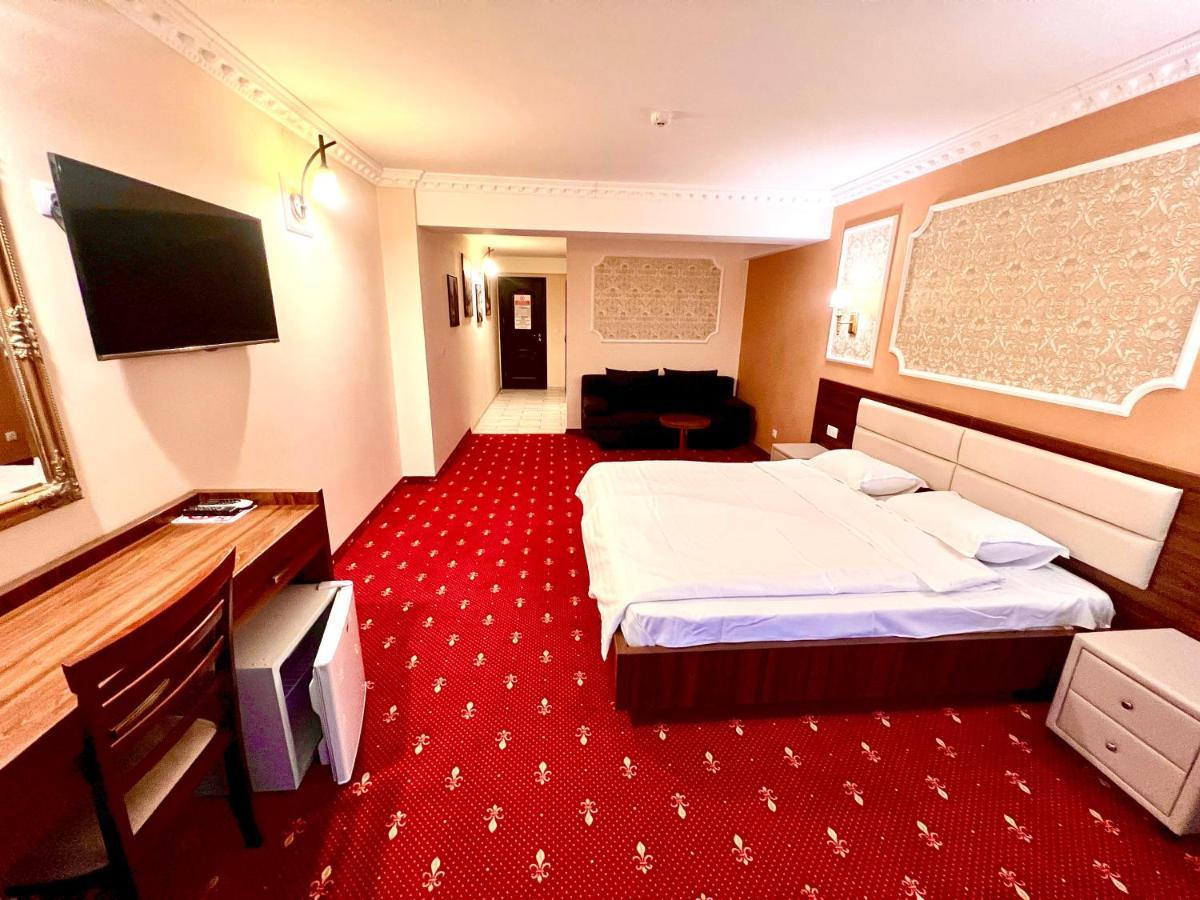 Hotel Complex Azar Galaţi Esterno foto